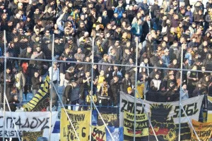 Ανατροπή: Με κόσμο η ΑΕΚ στο Περιστέρι