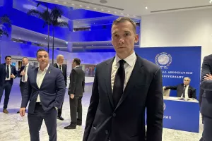 ΕΔΩ και ο Σεφτσένκο 