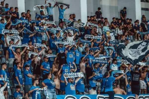 ΘΥΡΑ 5... για δεύτερο σπίτι στη Λεμεσό και Αστάνα