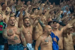 Ενημέρωση Αστυνομίας/ Έφτασαν 600 Πολωνοί στην Κύπρο!