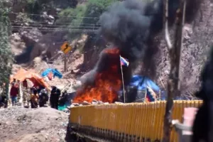 Βολιβία: Ένοπλοι κατέλαβαν μια στρατιωτική εγκατάσταση στην Κοτσαμπάμπα και κρατούν αιχμαλώτους