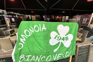 (ΦΩΤΟΣ/ΒΙΝΤΕΟ kerkida) Pre-game στην "Korenmarket" οι Ομονοιάτες