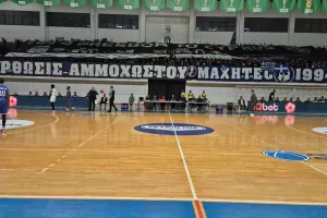 Μαχητές/Πανό με "Freedom to Cyprus" (Φώτος-Βίντεο kerkida) 
