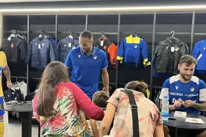 (Φώτος kerkida) Έπιασαν... δουλειά Ελ Αραμπί και Δώνης