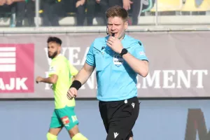 ΞΑΝΑ στην Αρένα ο Sundberg