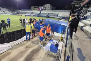 Συγκινητική στιγμή στο "ΠΑΠ" (Φώτος)