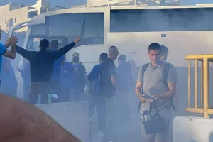 (ΒΙΝΤΕΟ/φώτος Kerkida) Χαμός... στην άφιξη της Πάφος FC