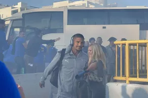 (ΒΙΝΤΕΟ/φώτος Kerkida) Χαμός... στην άφιξη της Πάφος FC