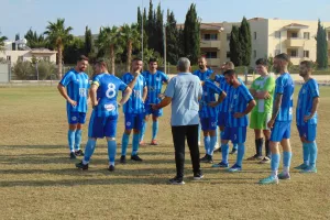 (Φώτος) Μισή ντουζίνα γκολ και ισοπαλία στα Μανδρία  