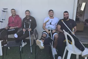 Πόζαραν οι τραυματίες!