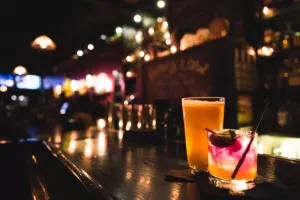 (Λάρνακα) Πολωνοί τα ήπιαν χωρίς να πληρώσουν!