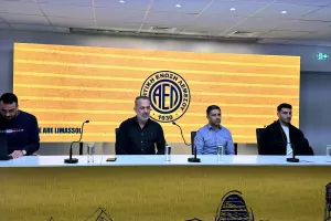 Κωνσταντίνου για ΟΛΑ/ Απάντησε για Σατσιά, Γιάννου και επενδυτές (Βίντεο)