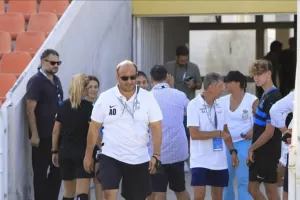Θύρα 1 για Ανδρέα Οδυσσέως