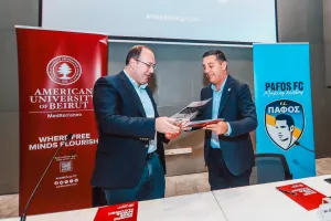 Πάφος FC/Έπεσαν… οι υπογραφές με το Αμερικανικό Πανεπιστήμιο της Βηρυτού (Φώτος)