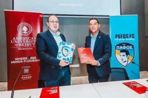 Πάφος FC/Έπεσαν… οι υπογραφές με το Αμερικανικό Πανεπιστήμιο της Βηρυτού (Φώτος)