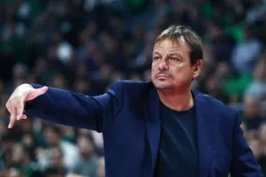 "Ένιωσα για πρώτη φορά την περσινή ατμόσφαιρα του ΟΑΚΑ, πιστεύω θα κατεβάσουν το app και αντίπαλοι οπαδοί..."