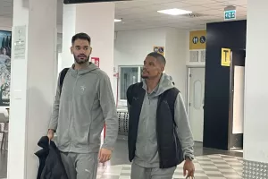 (Φώτος) Πέταξε... για την επιστροφή η Πάφος