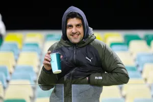 (Φώτος) Oι ΑΕΚτζήδες με Καρμιώτισσα