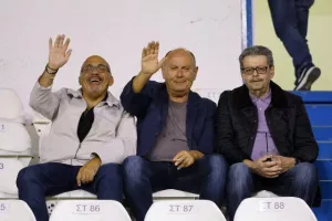 Ανόρθωση-ΑΕΛ: Η "Κυρία" είναι ΕΔΩ με Λόπες! (Φώτος)