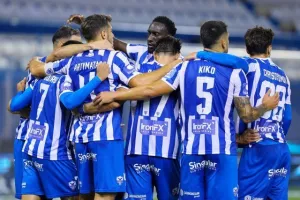 Ανόρθωση-ΑΕΛ: Η "Κυρία" είναι ΕΔΩ με Λόπες! (Φώτος)
