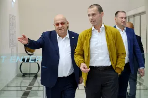 Τσέφεριν:"Μικρή Ομοσπονδία η ΚΟΠ αλλά πάει πολύ καλά το ποδόσφαιρο στην Κύπρο" (Φώτος-Βίντεο) 