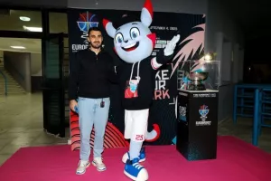 (ΦΩΤΟΣ) Μαζί...με το τρόπαιο του EuroBasket 