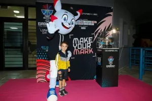 (ΦΩΤΟΣ) Μαζί...με το τρόπαιο του EuroBasket 