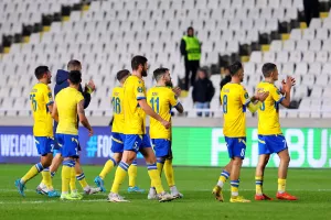 (ΒΙΝΤΕΟ Kerkida/Φώτος) Πορτοκαλί και παίκτες - "Για σένα έχω χάσει το μυαλό"