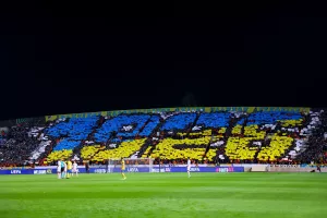 (ΒΙΝΤΕΟ/Φώτος Kerkida) Show... οι Πορτοκαλί: "Since 1926", κορεό και pyro show!