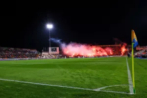 (ΒΙΝΤΕΟ/Φώτος Kerkida) Show... οι Πορτοκαλί: "Since 1926", κορεό και pyro show!