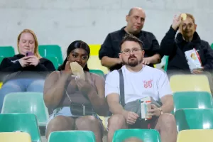 (ΦΩΤΟΣ) Ο κόσμος στο "ΑΕΚ Αρένα"