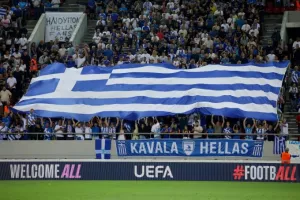 Έφυγαν πάνω από 10.000 εισιτήρια για Αγγλία σε 2 ώρες!