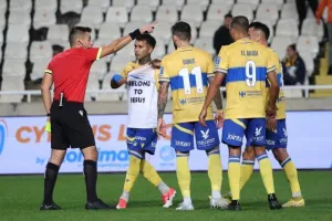 ΑΠΟΕΛ-ΑΕΛ: Άνετος και ωραίος... με τεσσάρα! (Φώτος)