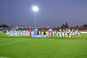 (ΒΙΝΤΕΟ Kerkida) Εντυπωσιακή υποδοχή στην είσοδο... στο "Στέλιος Κυριακίδης"