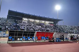 (ΒΙΝΤΕΟ Kerkida) Εντυπωσιακή υποδοχή στην είσοδο... στο "Στέλιος Κυριακίδης"