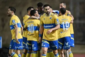 Πάφος-ΑΠΟΕΛ: Στο +11 από τους "γαλαζοκίτρινους" με γκολ στο... φινάλε!
