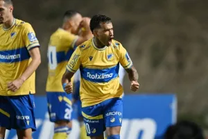 Πάφος-ΑΠΟΕΛ: Στο +11 από τους "γαλαζοκίτρινους" με γκολ στο... φινάλε!