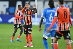 Απόλλων-ΑΠΟΕΛ: Μετά την ταλαιπωρία... συμβιβασμός 