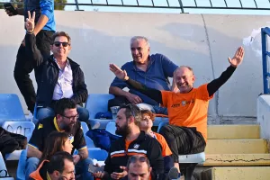 (Φώτος) Ο κόσμος στο Πάφος-ΑΠΟΕΛ