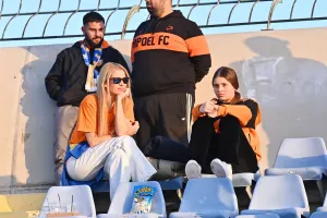 (Φώτος) Ο κόσμος στο Πάφος-ΑΠΟΕΛ
