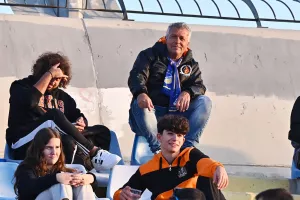 (Φώτος) Ο κόσμος στο Πάφος-ΑΠΟΕΛ