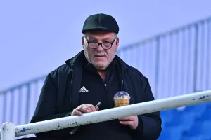 (Φώτος) Ο κόσμος στο παγωμένο... Δασάκι