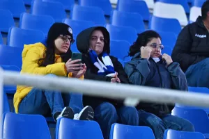 (Φώτος) Ο κόσμος στο παγωμένο... Δασάκι