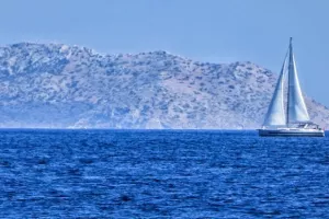 Το 2024 το πιο ζεστό καλοκαίρι για τις ελληνικές θάλασσες τα τελευταία 40 χρόνια