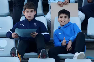 (Φώτος) Ο κόσμος στο Πάφος-ΑΠΟΕΛ