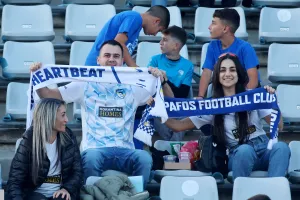 (Φώτος) Ο κόσμος στο Πάφος-ΑΠΟΕΛ