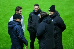 (ΦΩΤΟΣ/ΒΙΝΤΕΟ) Η προπόνηση του ΑΠΟΕΛ στο Molde Stadion 