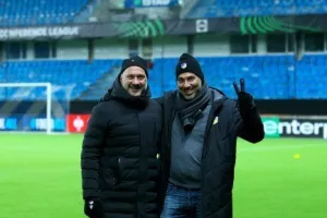 (ΦΩΤΟΣ/ΒΙΝΤΕΟ) Η προπόνηση του ΑΠΟΕΛ στο Molde Stadion 