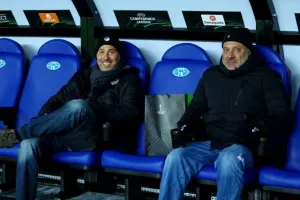 (ΦΩΤΟΣ/ΒΙΝΤΕΟ) Η προπόνηση του ΑΠΟΕΛ στο Molde Stadion 