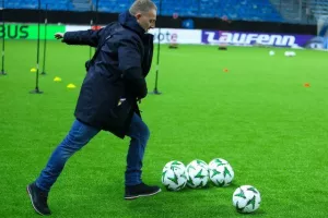 (ΦΩΤΟΣ/ΒΙΝΤΕΟ) Η προπόνηση του ΑΠΟΕΛ στο Molde Stadion 